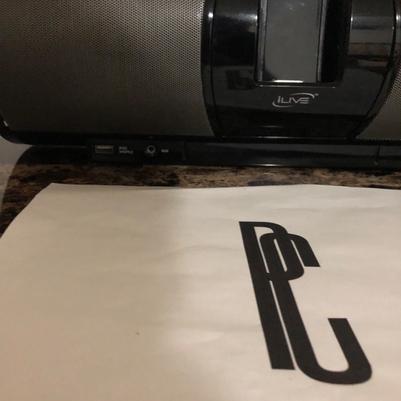 iLive iPod Radio Speaker Dock - Picture 4 of 6